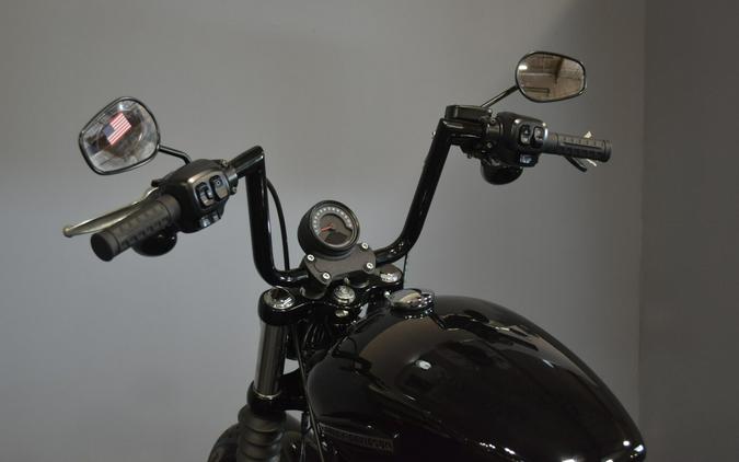 2026 Harley-Davidson Street Bob Vivid Black Chrome Laced Wheels