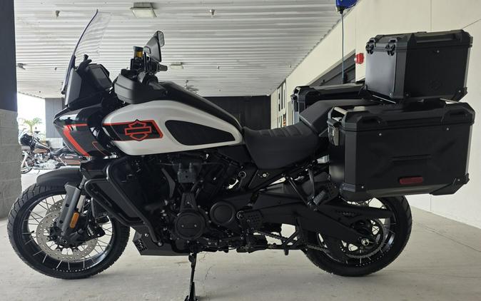 2026 Harley-Davidson® Pan America 1250 Limited White Onyx Pearl