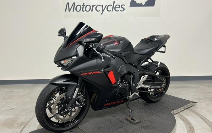 2017 Honda CBR1000RR (CBR10RAH)