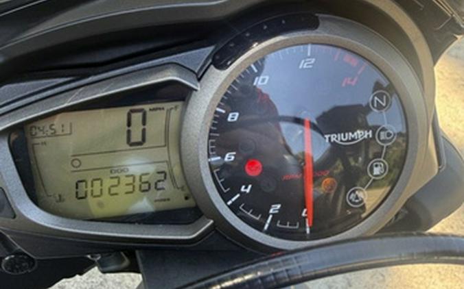2021 Triumph Street Triple R LRH
