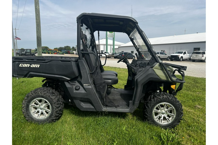 2016 Can-Am Defender DPS HD8