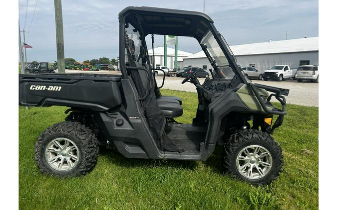 2016 Can-Am Defender DPS HD8