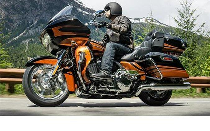 2015 Harley-Davidson CVO™ Road Glide® Ultra