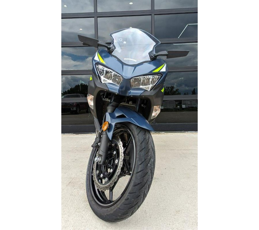 2022 Kawasaki Ninja 400