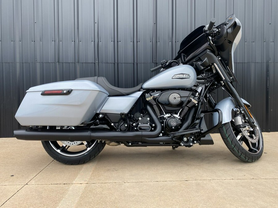 FLHX 2024 Street Glide®