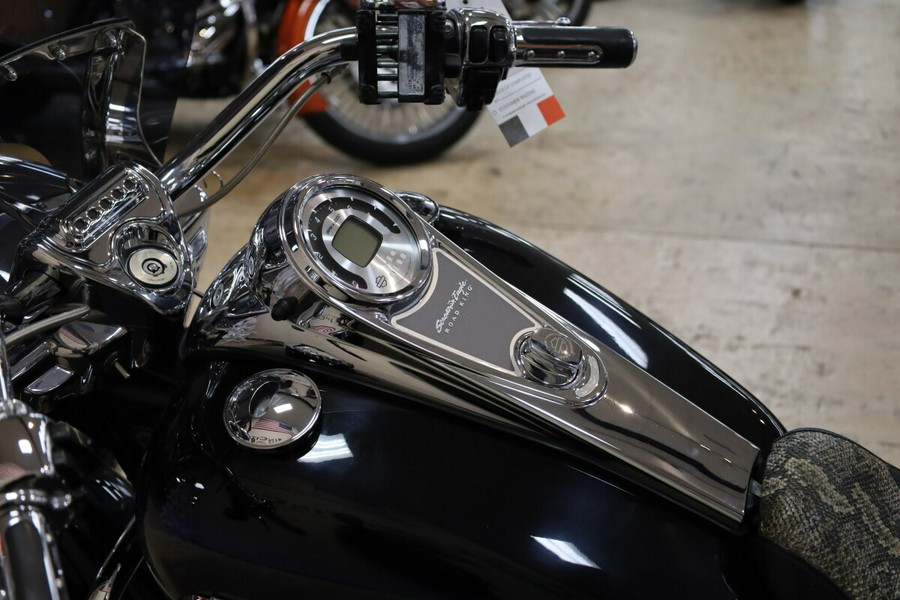 FLHRSE4 2008 Screamin’ Eagle Road King