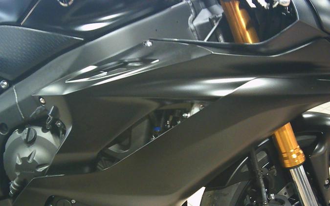 2026 YAMAHA YZF-R6 RACE