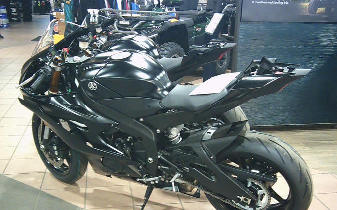 2026 YAMAHA YZF-R6 RACE