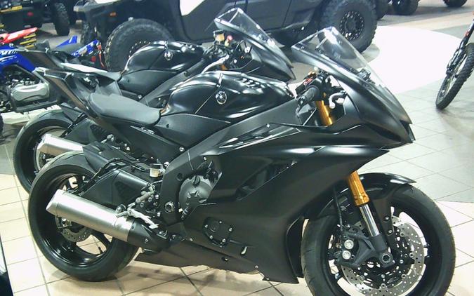 2026 YAMAHA YZF-R6 RACE
