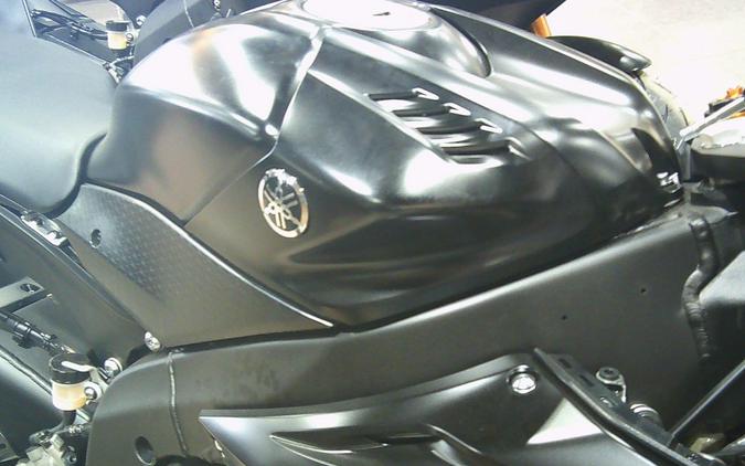 2026 YAMAHA YZF-R6 RACE