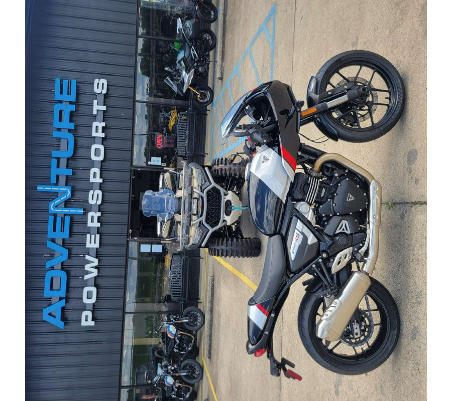 2026 Triumph Thruxton 400