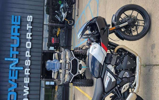 2026 Triumph Thruxton 400