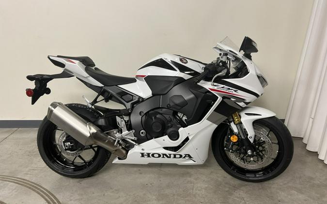 2027 Honda CBR1000RR (CBR10RRV)