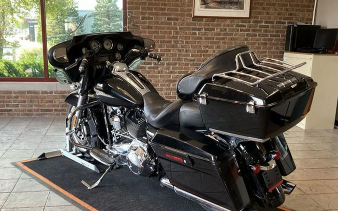 2011 Harley-Davidson FLHX - Street Glide