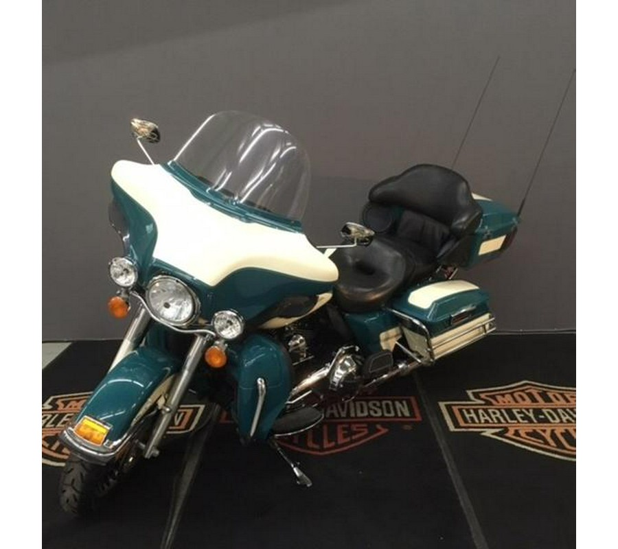 2009 Harley-Davidson® FLHTCU - Ultra Classic® Electra Glide®