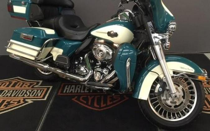 2009 Harley-Davidson® FLHTCU - Ultra Classic® Electra Glide®