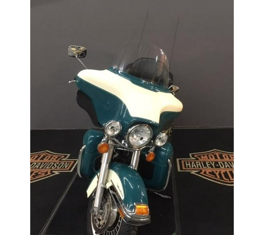 2009 Harley-Davidson® FLHTCU - Ultra Classic® Electra Glide®