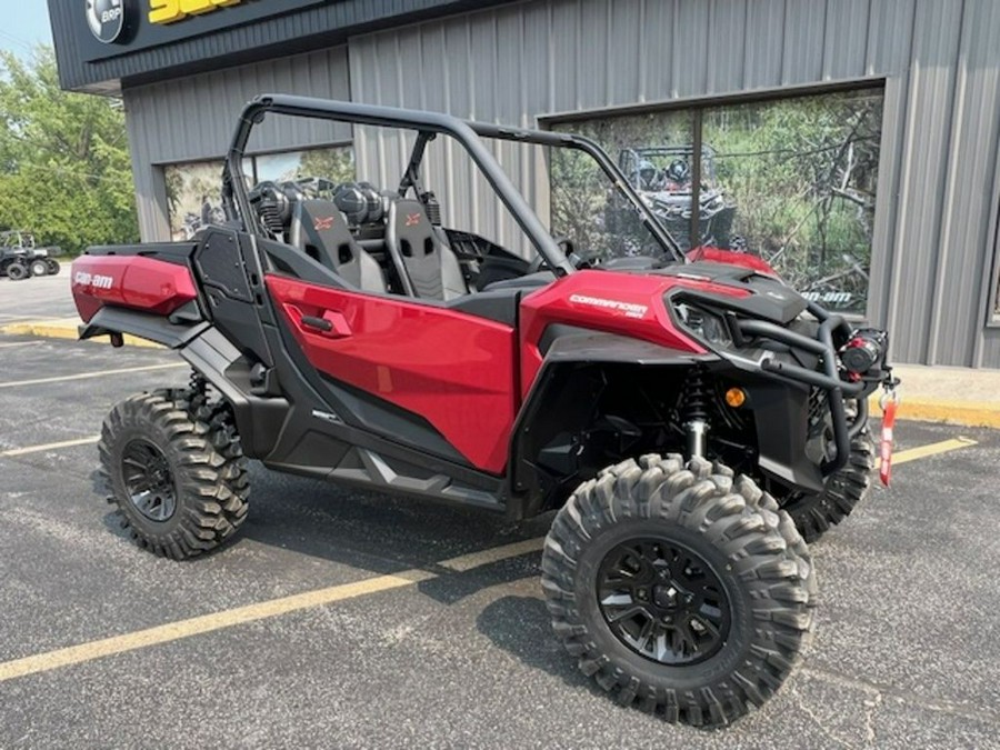 2025 Can-Am® Commander X mr 1000R FIRE RED