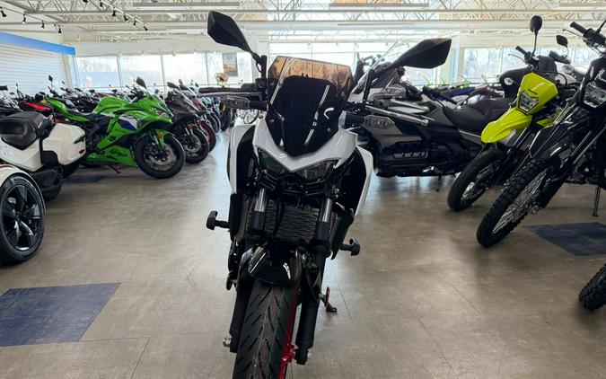 2026 Kawasaki Z500 SE ABS