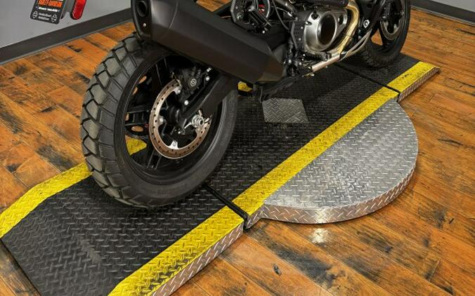 2023 Harley-Davidson® Pan America™ 1250 Special BLACK