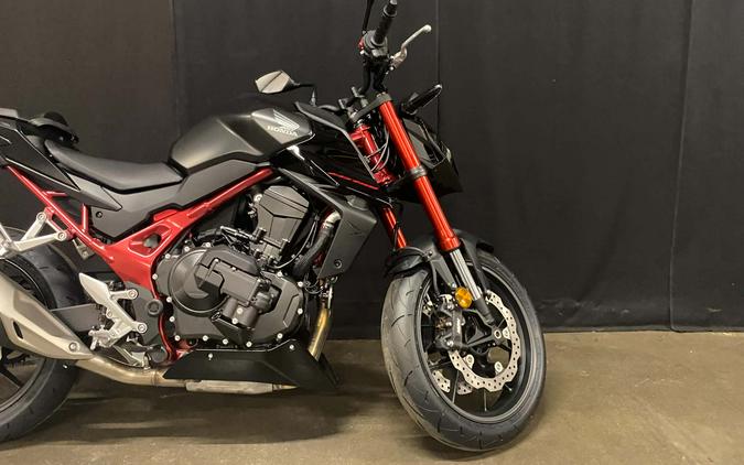 2026 CB750 Hornet E-Clutch - Honda