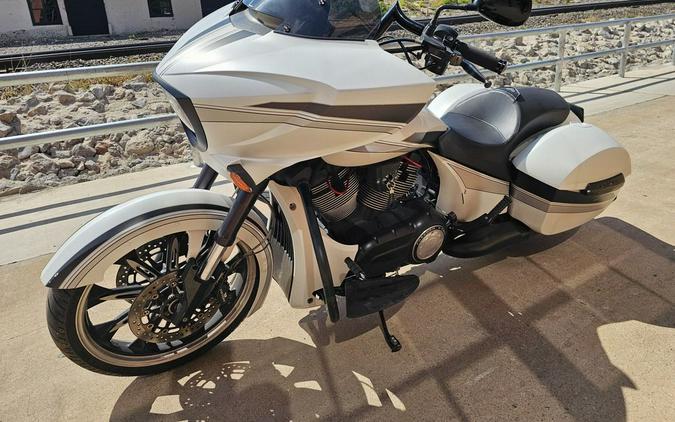 2016 Victory Magnum® Base