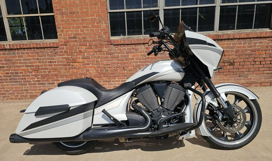2016 Victory Magnum® Base