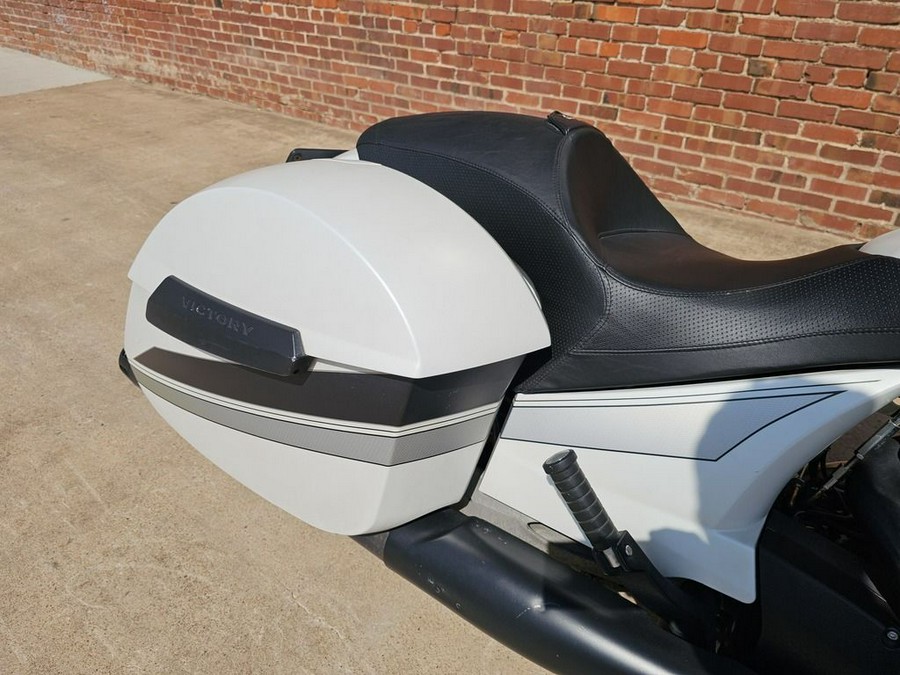 2016 Victory Magnum® Base