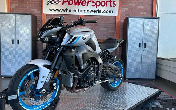 2025 Yamaha MT 10