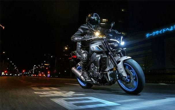 2025 Yamaha MT 10