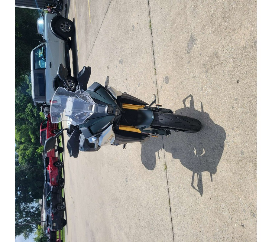 2024 Suzuki GSX-S1000GX+