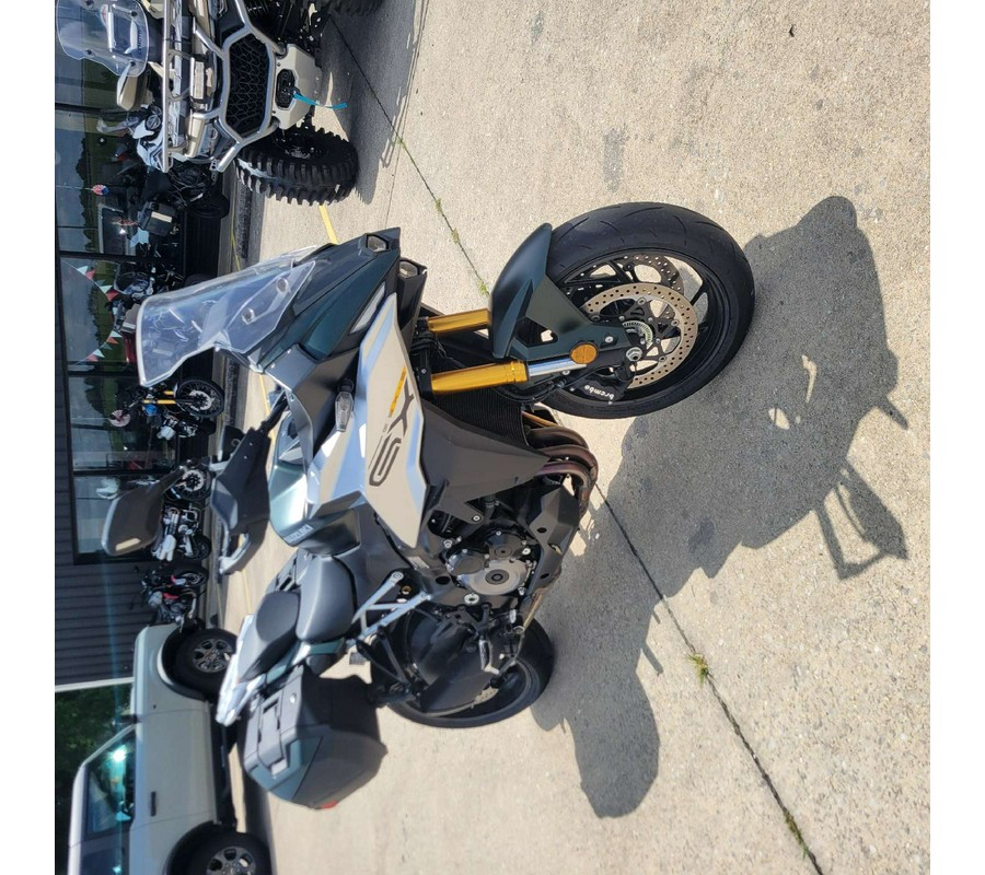 2024 Suzuki GSX-S1000GX+