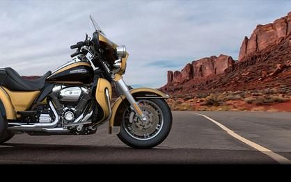 FLHTCUTG 2017 Tri Glide Ultra