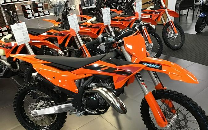 2025 KTM SX Lineup First Look: 300, 250, 150, 125 [11 Fast Facts]