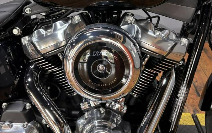 2025 Harley-Davidson® Street Bob™ VIVID BLACK