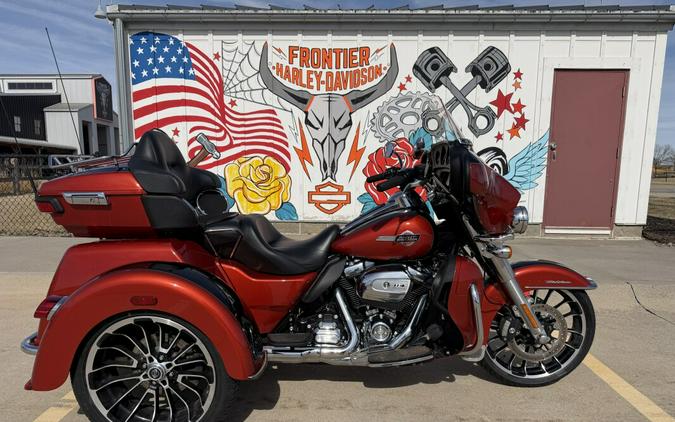FLHTCUTG 2025 Tri Glide® Ultra