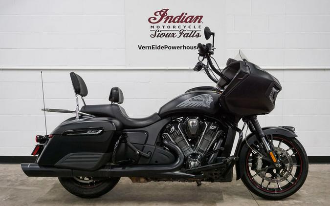 2020 Indian Motorcycle® Challenger Dark Horse Thunder Black Smoke