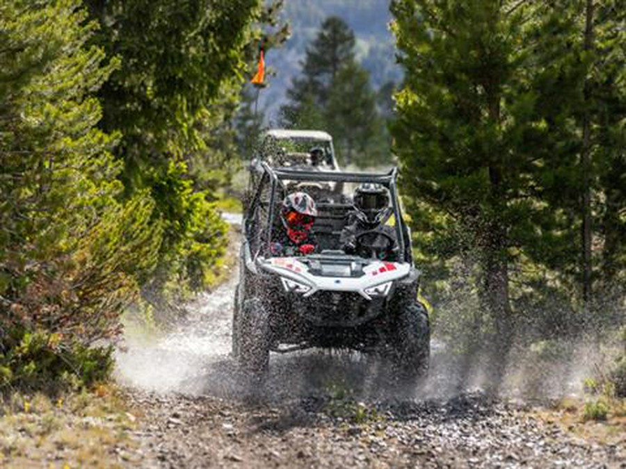 2023 Polaris RZR 200 EFI