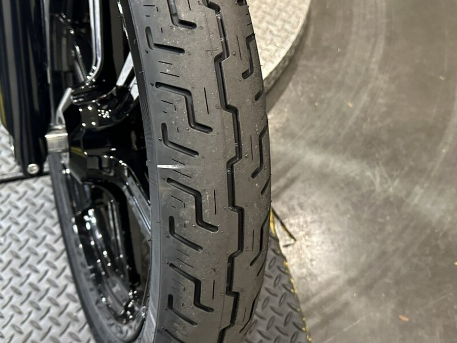 2025 Harley-Davidson® Street Bob® Vivid Black