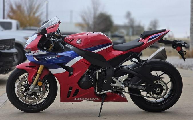 2025 Honda® CBR1000RR-R Fireblade SP