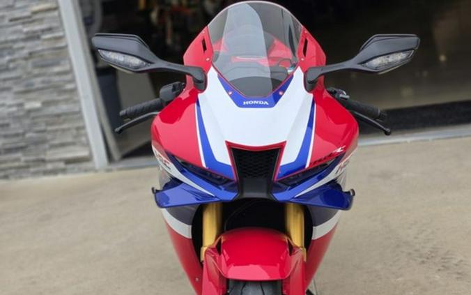 2025 Honda® CBR1000RR-R Fireblade SP