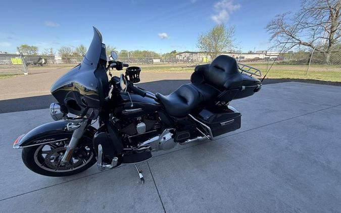 2016 Harley-Davidson® FLHTCU - Electra Glide® Ultra Classic®