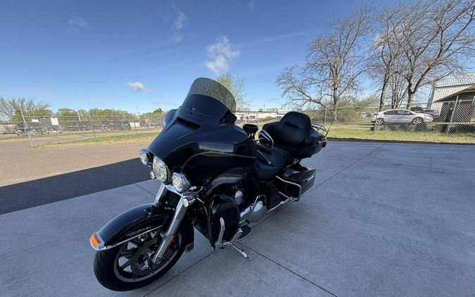 2016 Harley-Davidson® FLHTCU - Electra Glide® Ultra Classic®