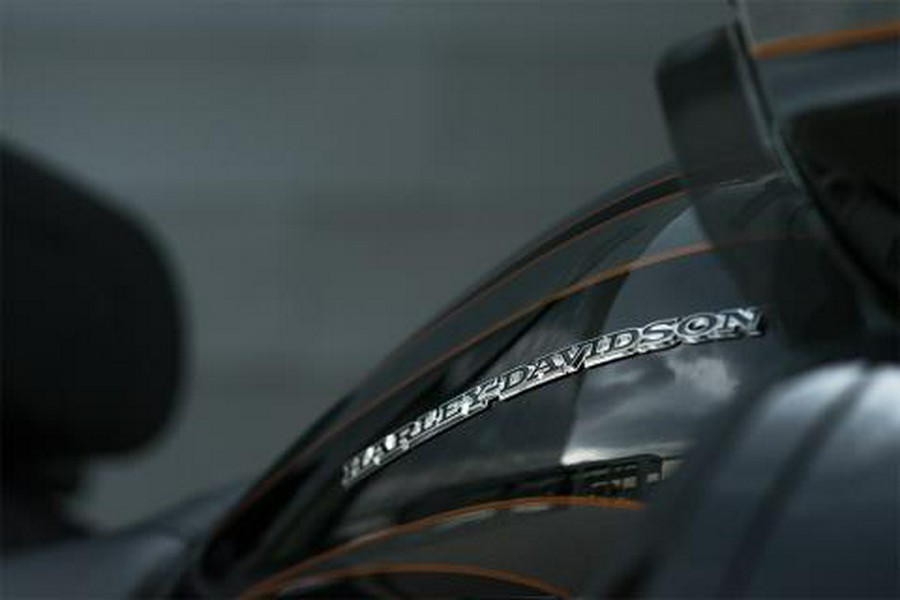 2016 Harley-Davidson CVO™ Road Glide™ Ultra