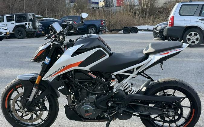 2022 KTM Duke 390
