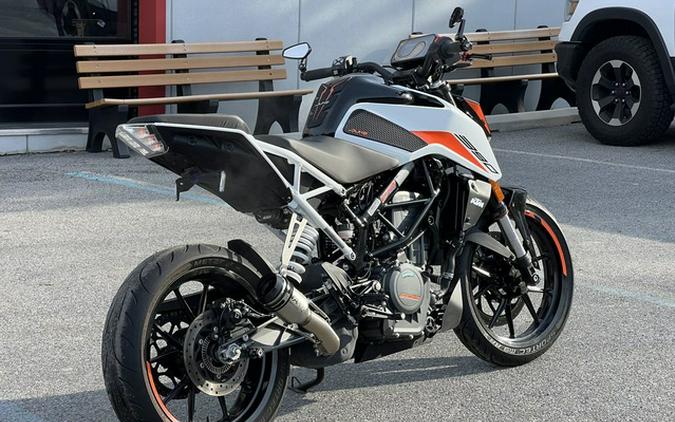 2022 KTM Duke 390