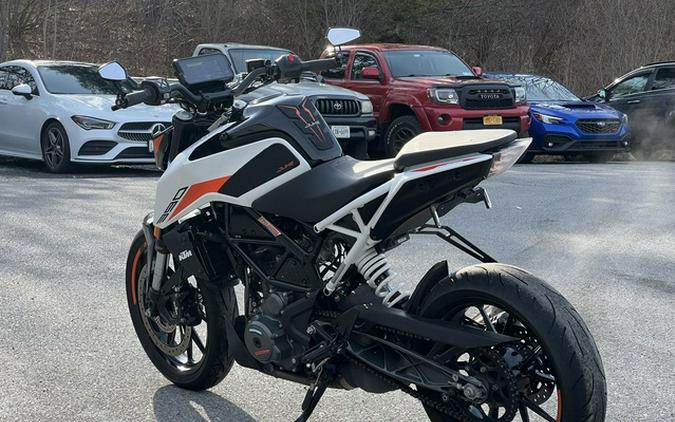 2022 KTM Duke 390