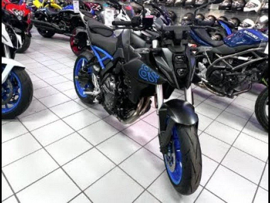 2024 Suzuki GSX-8S