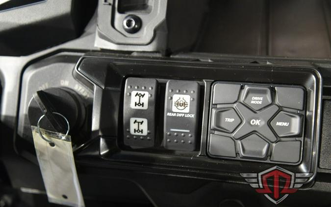 2025 Can-Am Defender MAX XT HD9