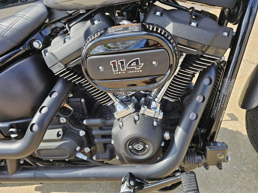 FXBBS 2022 Street Bob 114